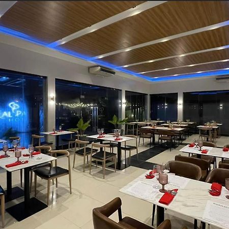 Luisita Central Park Hotel Tarlac City Εξωτερικό φωτογραφία
