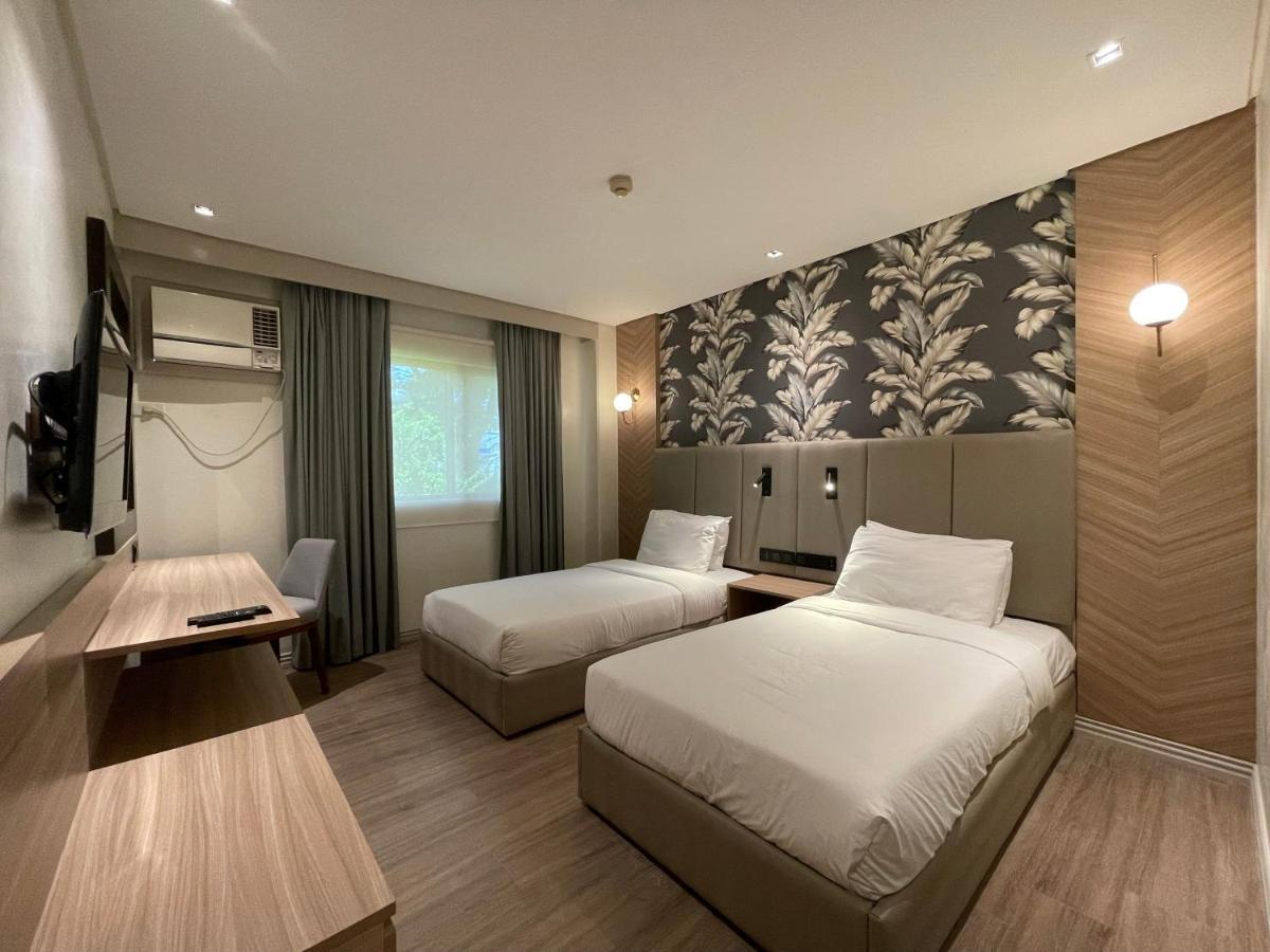 Luisita Central Park Hotel Tarlac City Εξωτερικό φωτογραφία