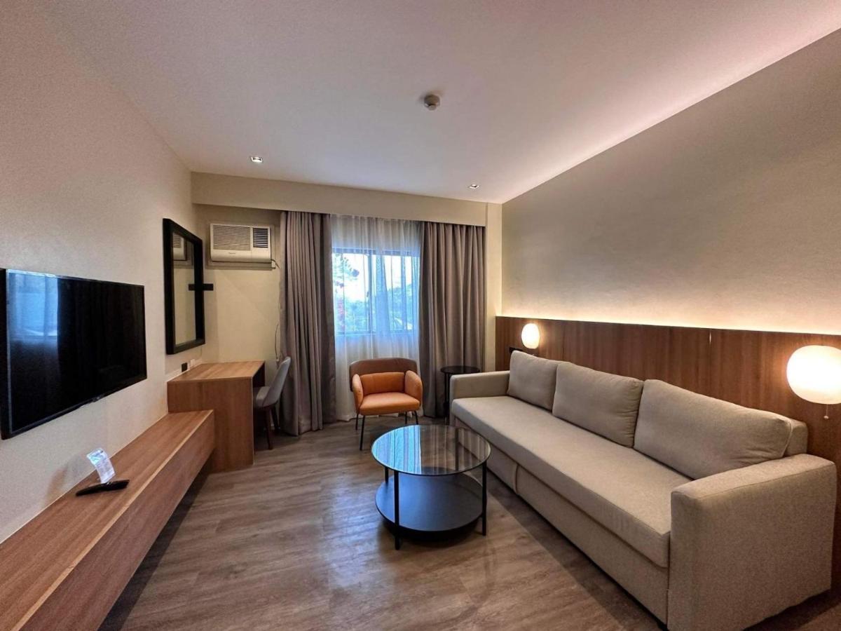 Luisita Central Park Hotel Tarlac City Εξωτερικό φωτογραφία