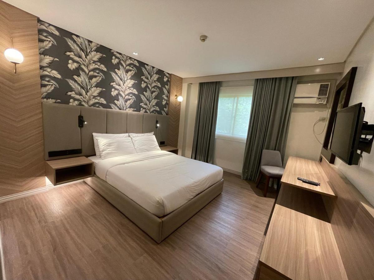Luisita Central Park Hotel Tarlac City Εξωτερικό φωτογραφία