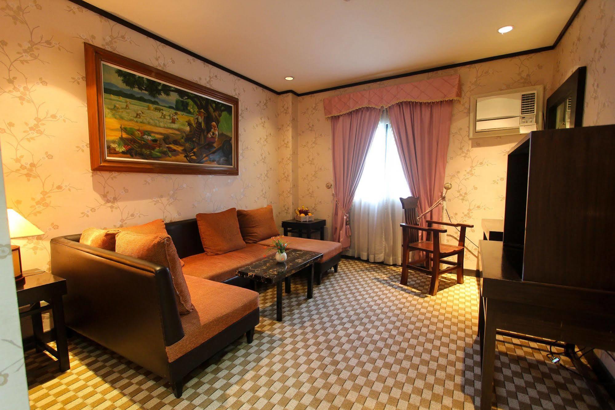 Luisita Central Park Hotel Tarlac City Εξωτερικό φωτογραφία