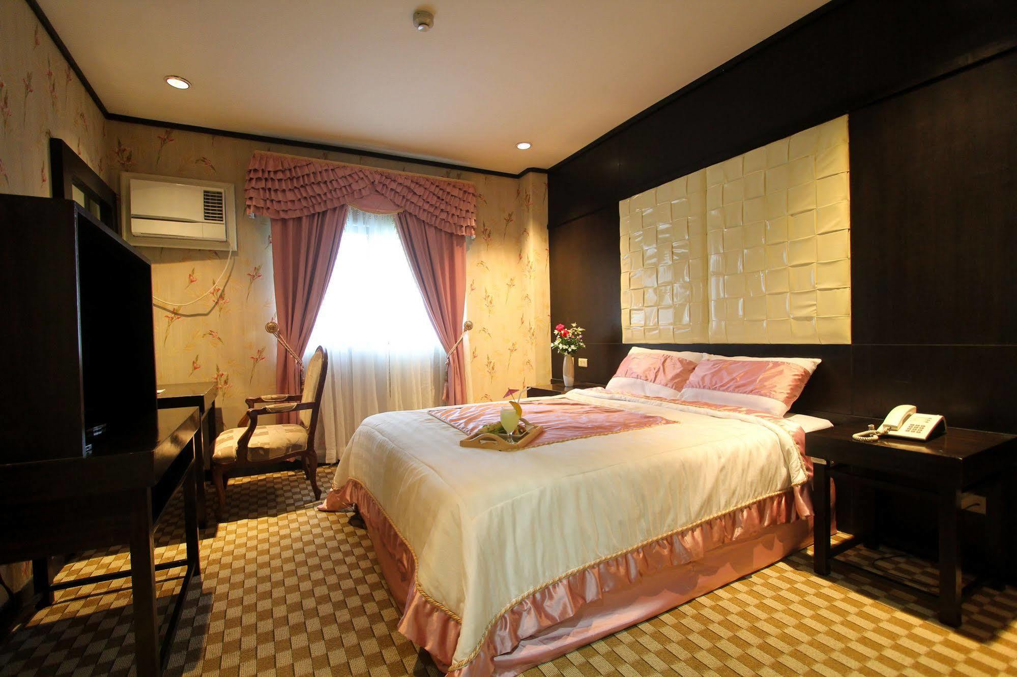 Luisita Central Park Hotel Tarlac City Εξωτερικό φωτογραφία