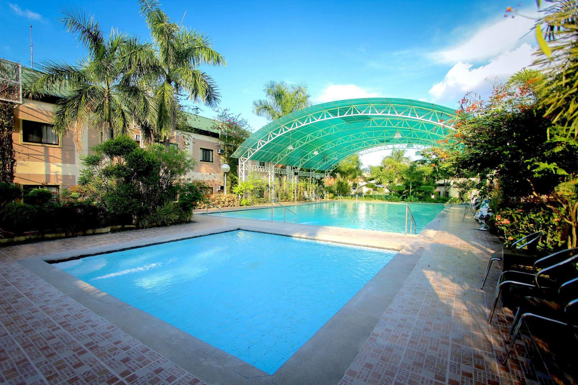Luisita Central Park Hotel Tarlac City Εξωτερικό φωτογραφία